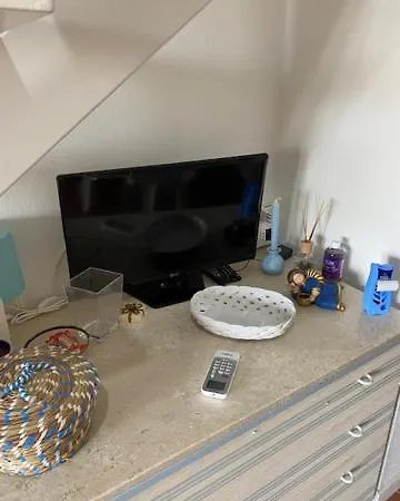 Max *